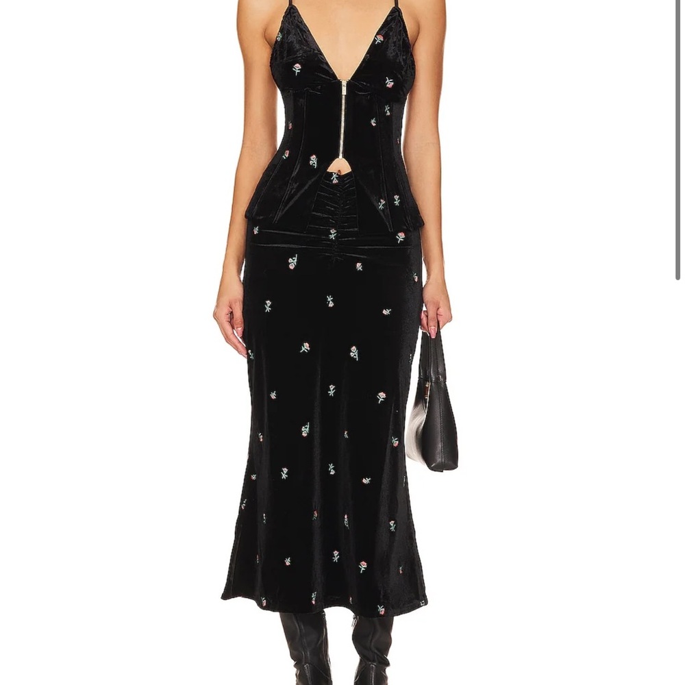 WeWoreWhat Ruched Velvet embroidered skirt NWT size M